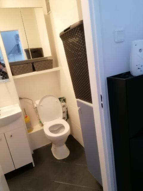 Uroczy Apartament Blisko Centrum * Warszawa