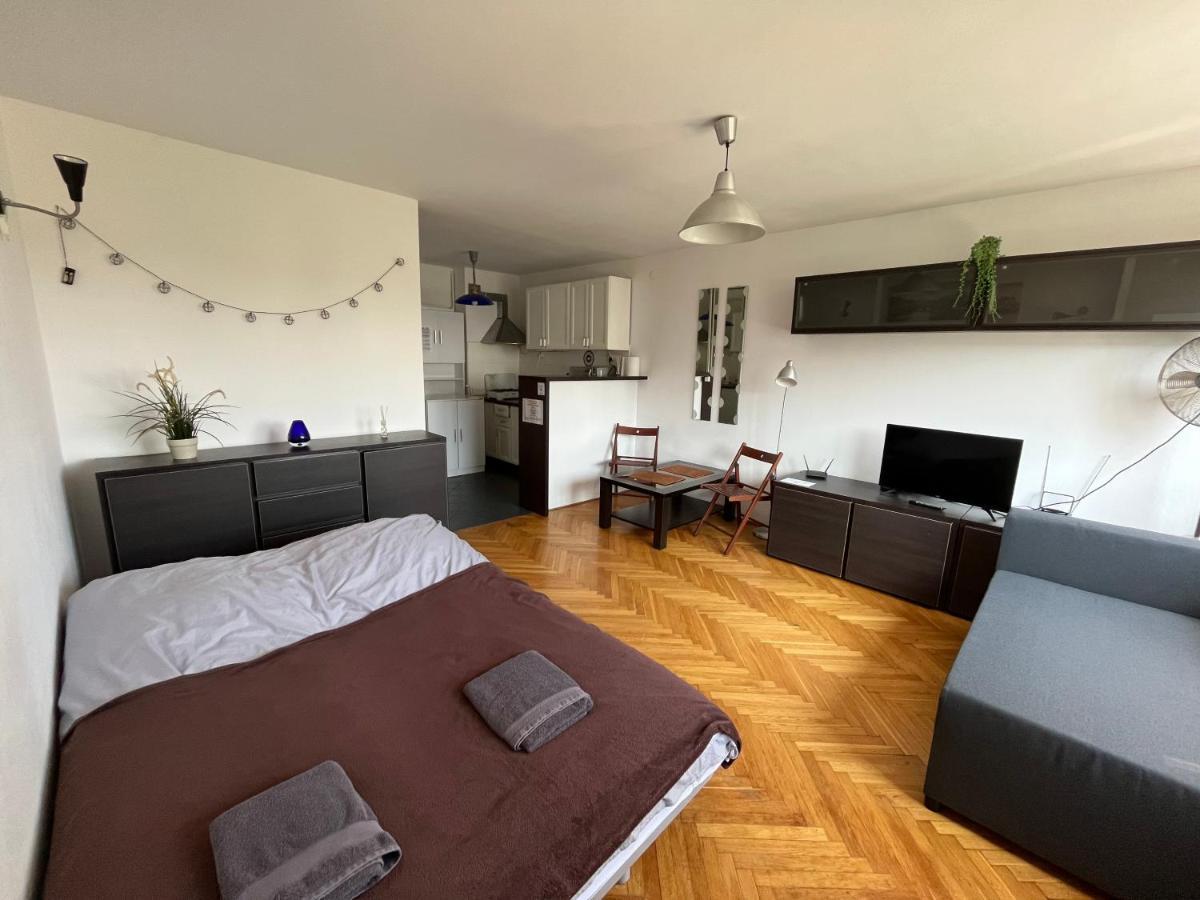 Uroczy Apartament Blisko Centrum Warszawa